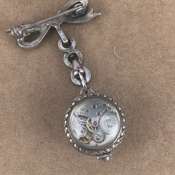 Fabulous Vintage Bucherer Art Deco 1940s Ladies Broach, Pendant Watch Swiss Made